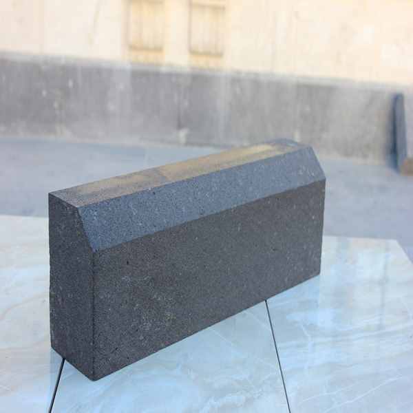 bazalt, bazalt bordür , bazalt döşeme , bazalt kaplama , mucartalı bazalt , honlu bazalt , patinatolu bazalt , küptaş , kesme küptaş , kırma küptaş , bazalt kumu , bazalt engelli taşı , bazalt duba