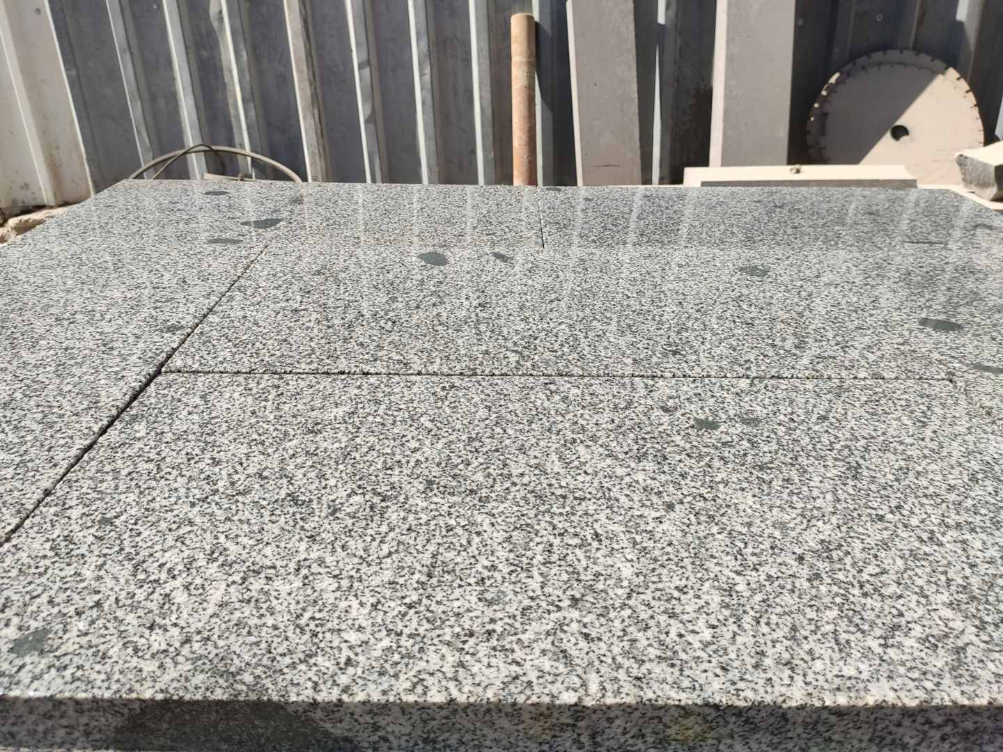 granit , granit kumu , granit döşeme , granit kaplama , granit bordür , granit mozaik , granit yol taşı