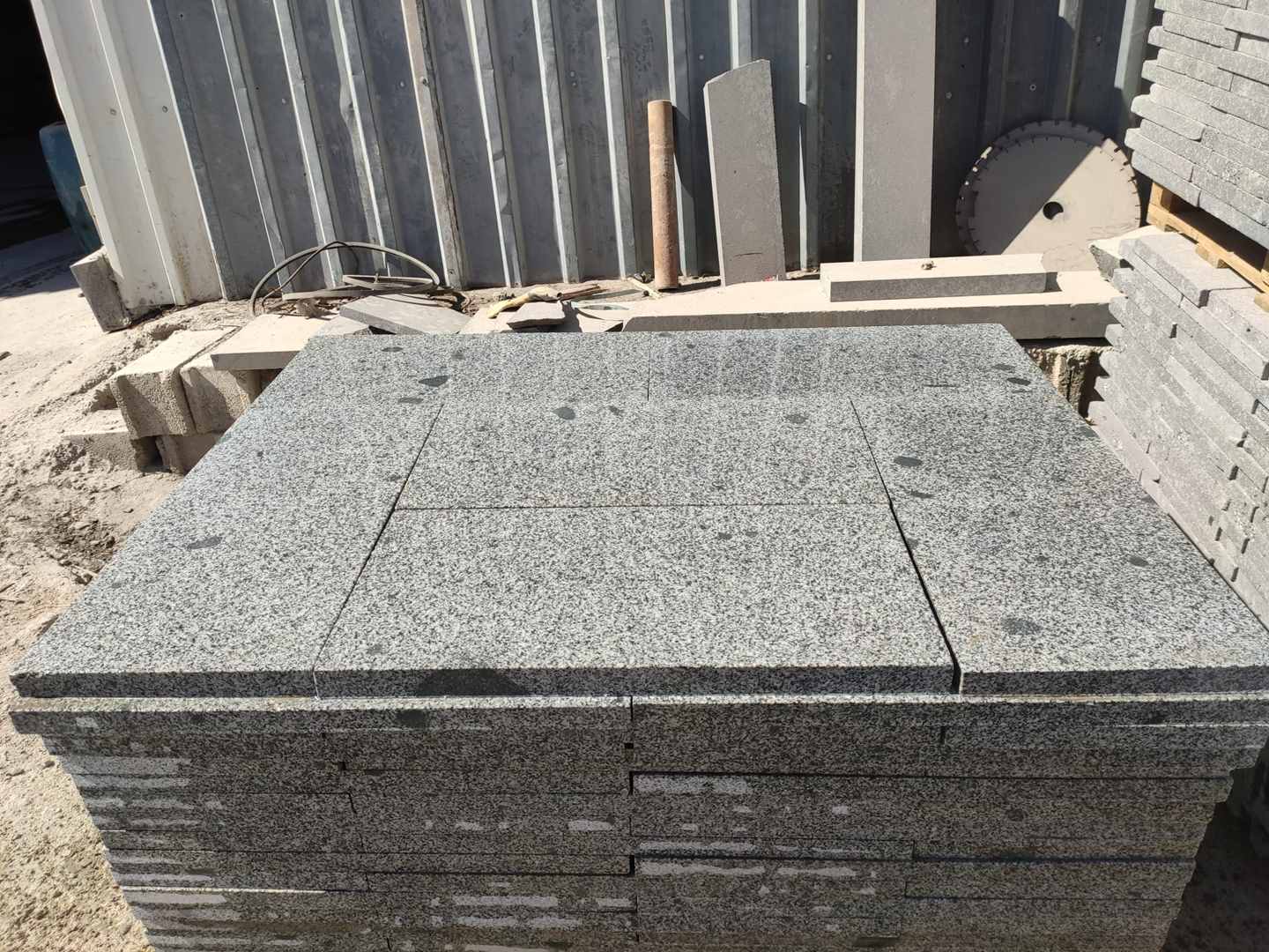 granit , granit kumu , granit döşeme , granit kaplama , granit bordür , granit mozaik , granit yol taşı