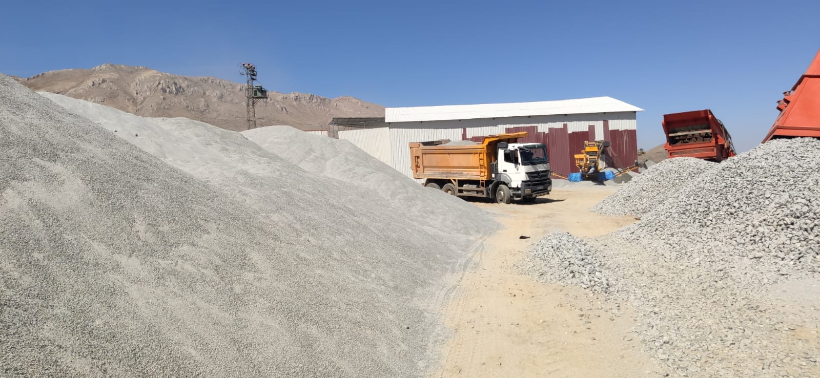 bazalt kumu , granit kumu , mozaik , mıcır , karo kumu , kilit taşı kumu , yapı kumları