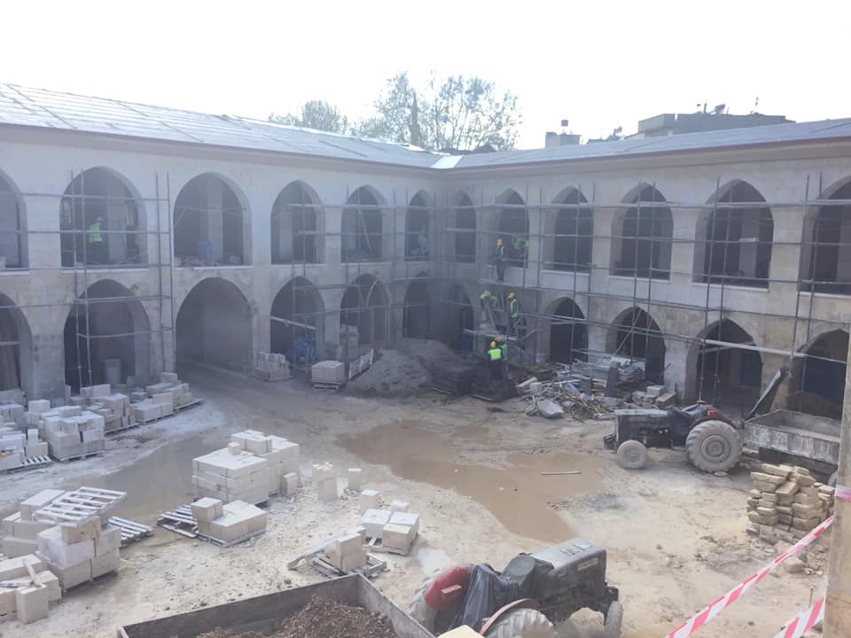 kalker , kesme yonu taşı , çeşme , şadırvan , bağ evi , villa