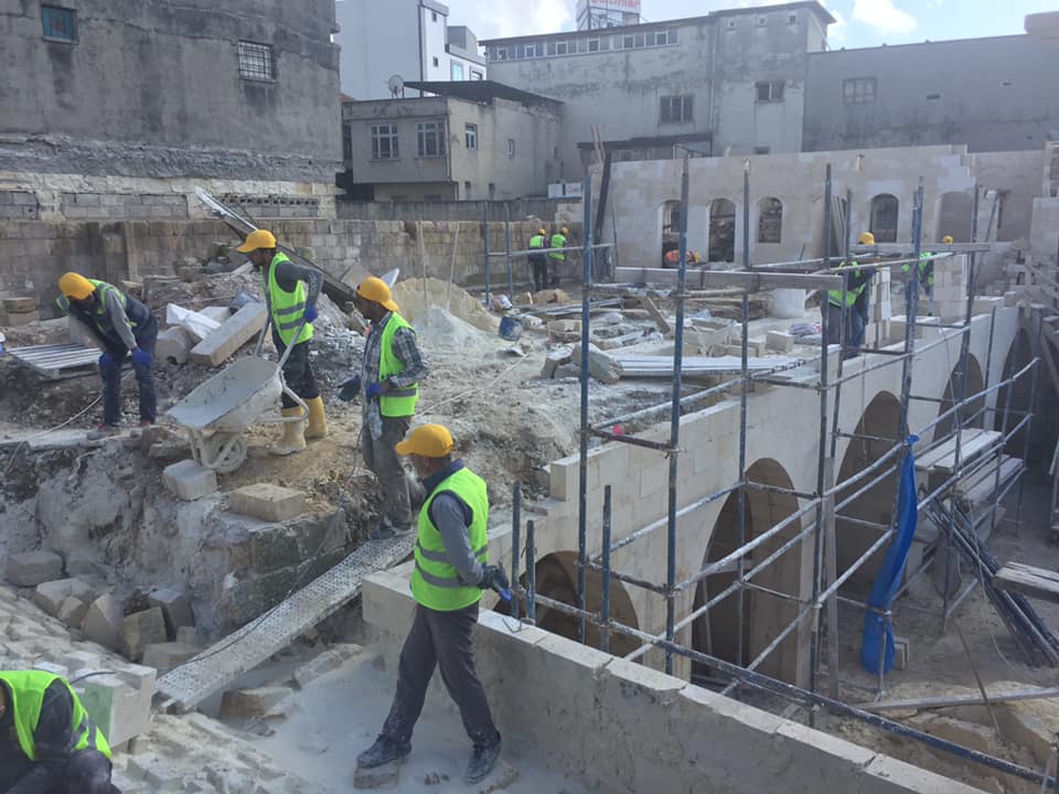 kalker , kesme yonu taşı , çeşme , şadırvan , bağ evi , villa